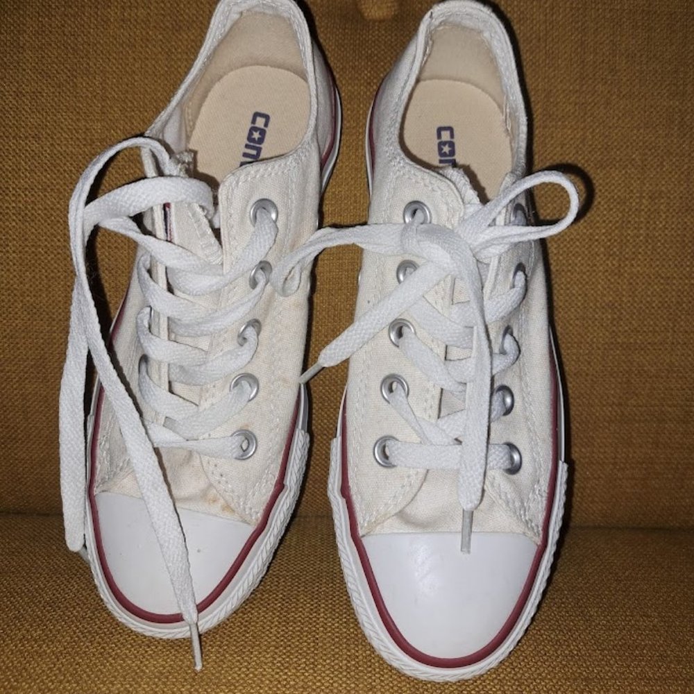 Converse Chuck Taylor White on White Low top Canvas Sneakers Size 3.5